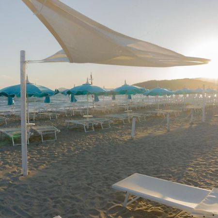 Baron Beach Hotel Scauri  Eksteriør billede