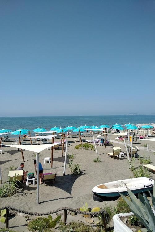 Baron Beach Hotel Scauri  Eksteriør billede