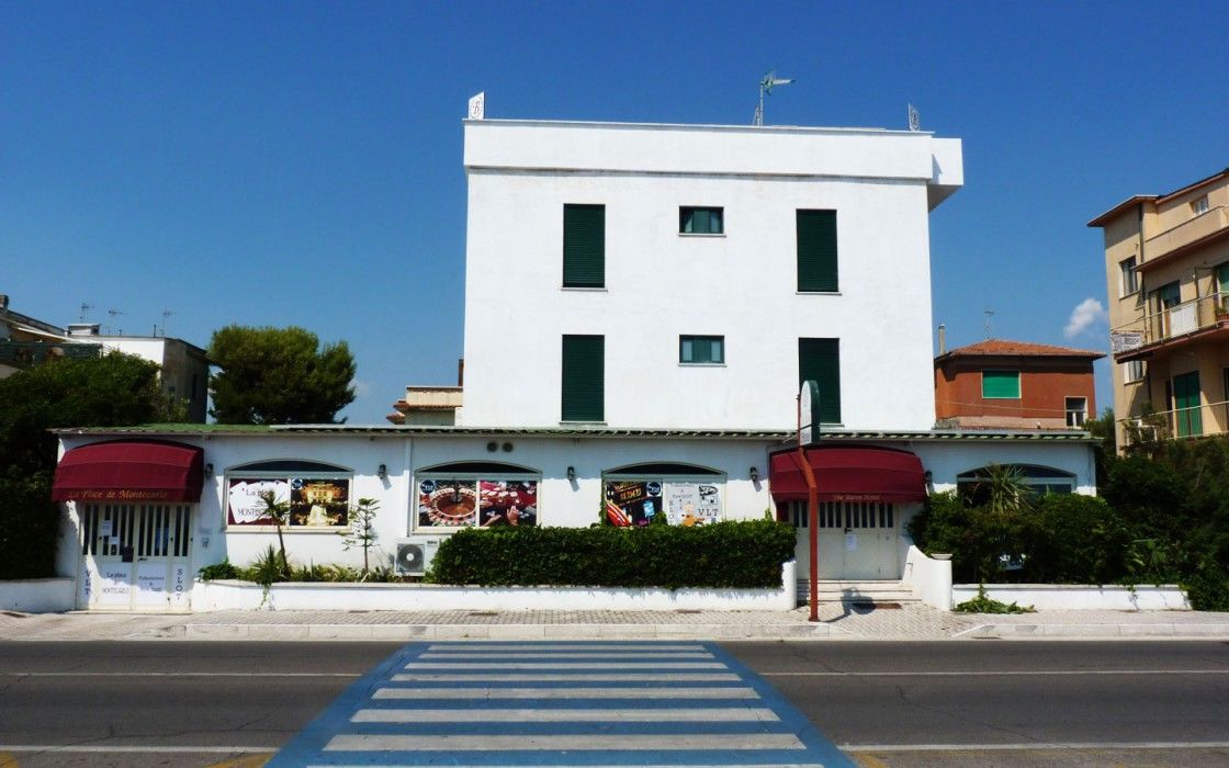 Baron Beach Hotel Scauri  Eksteriør billede